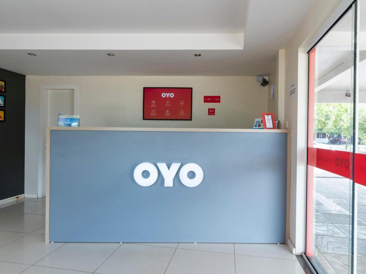 Oyo Portal Torres Hotel Passo de Torres Buitenkant foto